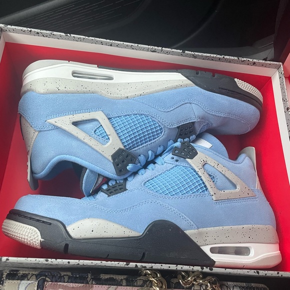 Authentic Jordan 4s flight size men 11 / worn once - Picture 1 of 1
